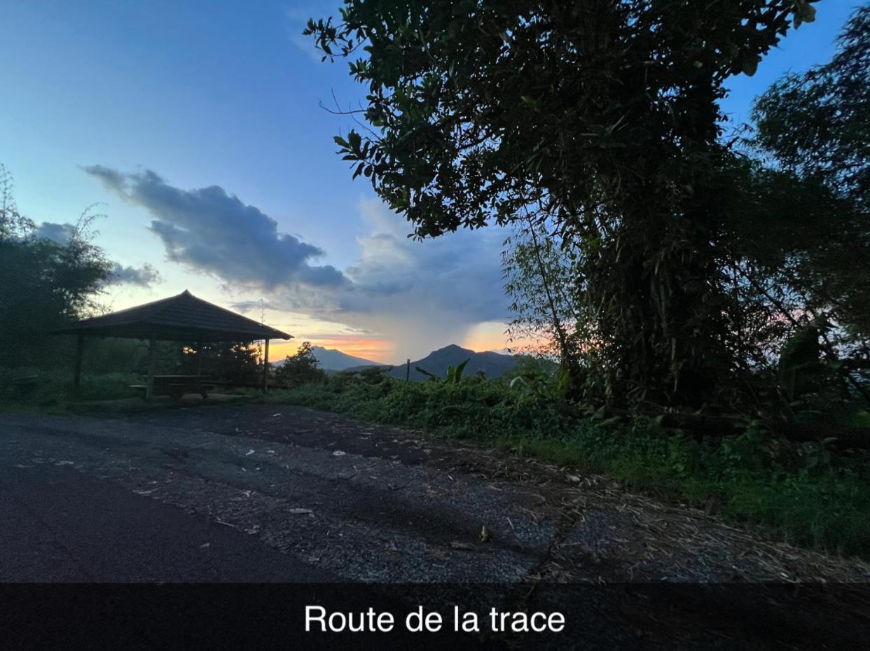 Le Ketmie Nature Et Decouverte Fond-Saint-Denis ภายนอก รูปภาพ